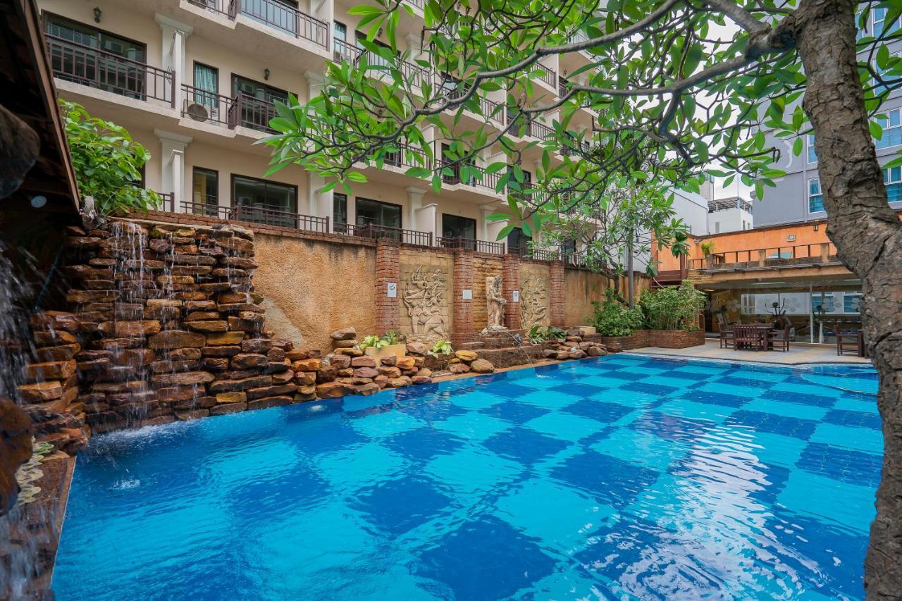 Bella Villa Prima Pattaya Exterior foto