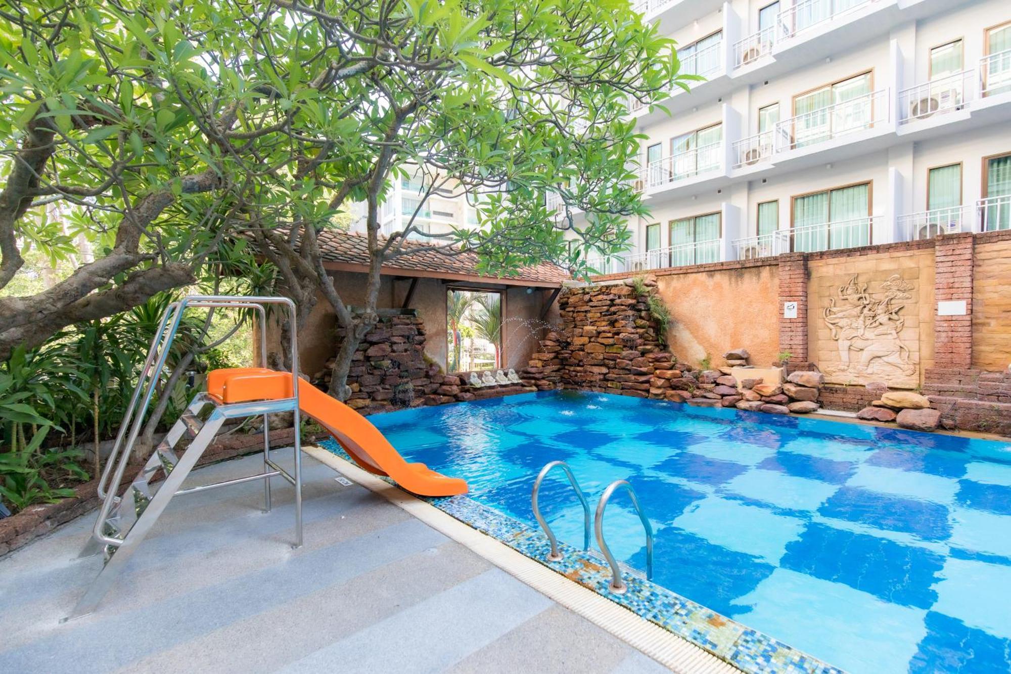 Bella Villa Prima Pattaya Exterior foto